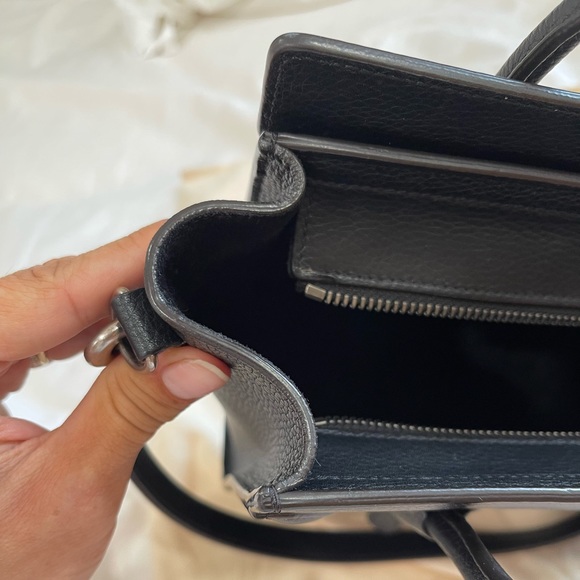 CELINE NANO LUGGAGE BAG IN DRUMMED CALFSKIN
BLACK - Picture 8 of 10